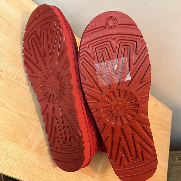 UGG Neumel Red Chukka Boots  - Size 12 - New